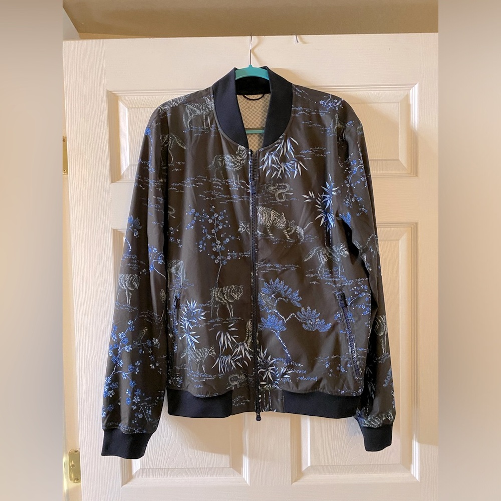 Greyson animal print lightweight jacket Men size L great condition